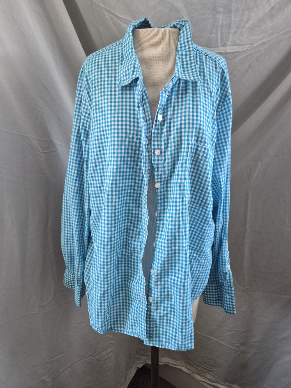 Men's Blue Gingham Button-Up Shirt - Classic Casual